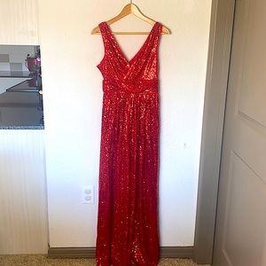 Beautiful and elegant sequin dress.